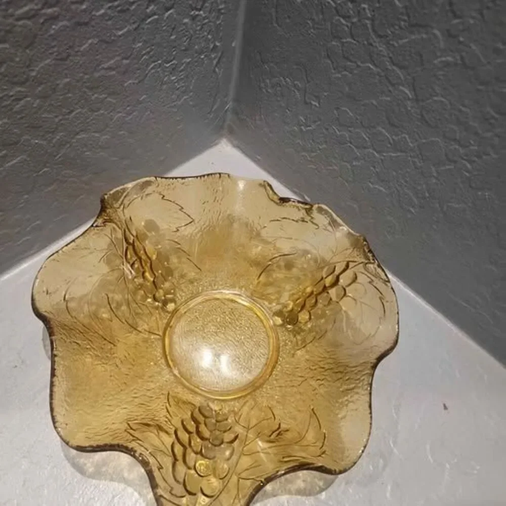 Vintage Depression Glass Amber Glass Grape Pattern Ruffled Bowl 10